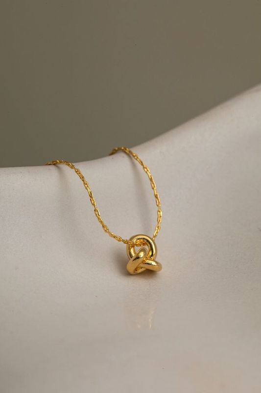 29350 Mini Knot Fine Collar Necklace - Pale Gold