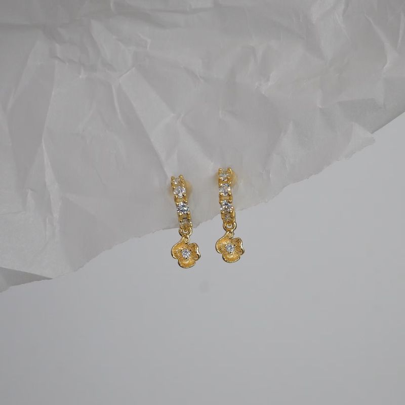 Golden Flower Hoop